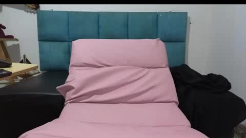camturbery online show from June 20, 1:39 pm