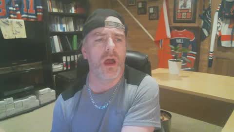 Snapshot of canadianboi6969 chatting on December 28, 6:28 am CanadianBacon6969 online show from December 28, 6:28 am