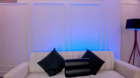  Candanse R  online show from November 8, 8:34 pm