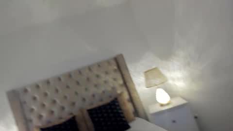 Candie  online show from November 18, 11:35 am