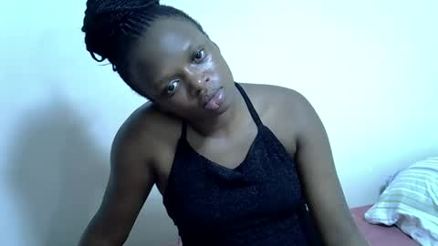 candiemaya online show from November 28, 5:09 pm