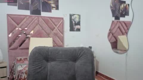 Im ChloeJoin The Fan Club online show from July 15, 3:12 am
