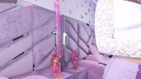 candy_dim online show from September 26, 8:50 pm