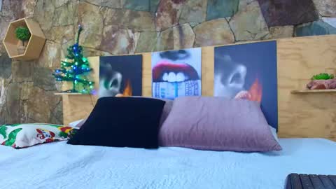 Jolie online show from December 20, 9:27 am