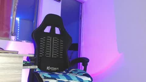 candy_giuliana21 online show from April 24, 1:40 am