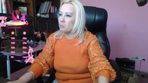 candy_hellenx online show from April 22, 7:59 am