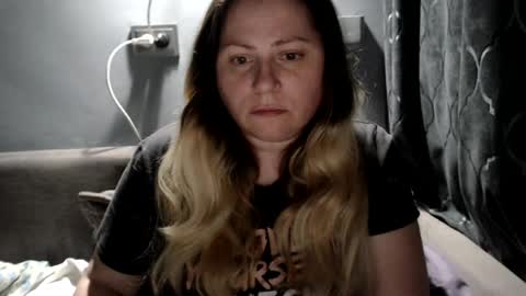 Laura online show from July 28, 9:03 pm