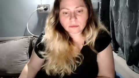 Laura online show from July 14, 2:05 am