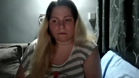 Laura online show from January 13, 8:05 pm