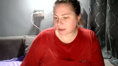 Laura online show from September 24, 8:48 pm