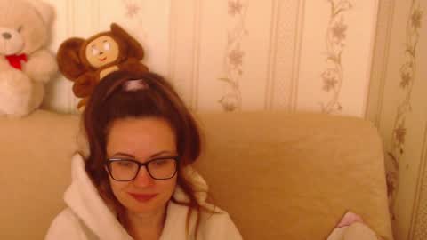 say meow and send tip  online show from March 5, 10:33 am