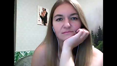 Daisy online show from October 5, 9:44 pm