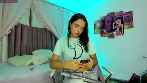 candyy_doll_ online show from July 22, 3:41 am
