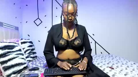 Canela online show from September 28, 7:56 pm