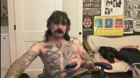 cantleavethehouse online show from December 3, 8:15 am