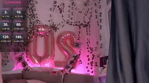 Viola Marika and Visma  online show from December 5, 5:17 am