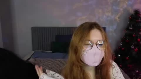 Lira and online show from December 14, 1:12 am