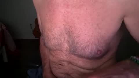 Snapshot of caressluving chatting on October 2, 6:23 am Caressluving online show from October 2, 6:23 am