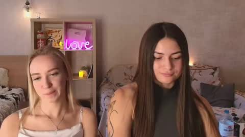 caressyourself online show from October 16, 10:59 am