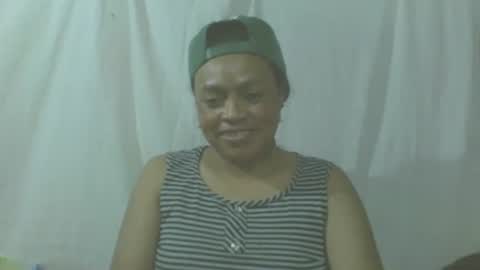 Snapshot of carinesexy69 chatting on October 3, 12:02 pm carinesexy69 online show from October 3, 12:02 pm