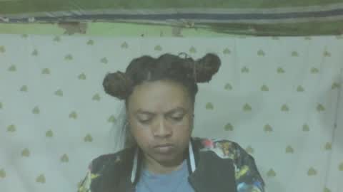 carinesexy69 online show from July 2, 11:59 am