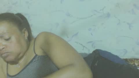carinesexy69 online show from August 3, 4:35 pm
