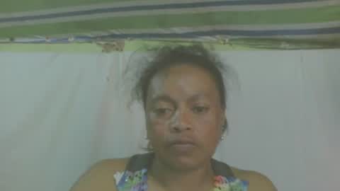 Snapshot of carinesexy69 chatting on October 2, 11:42 am carinesexy69 online show from October 2, 11:42 am