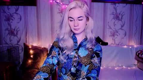 Carin online show from February 10, 7:17 pm