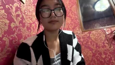 Chloe online show from November 26, 1:25 am