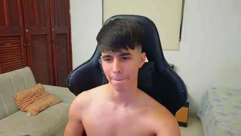 carl_dixon online show from July 11, 4:28 am