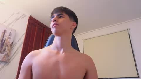 carl_dixon online show from June 27, 5:24 am