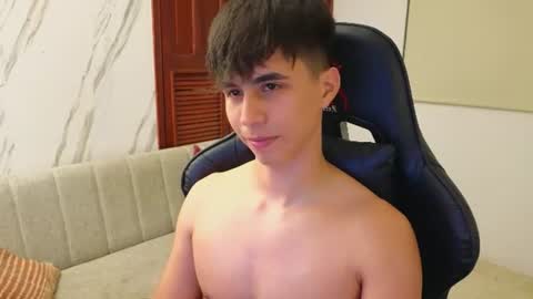 carl_dixon online show from July 19, 6:27 am