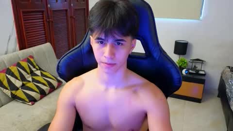 carl_dixon online show from December 1, 7:34 pm