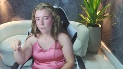 Snapshot of carla_tp chatting on October 6, 3:41 pm Carla online show from October 6, 3:41 pm
