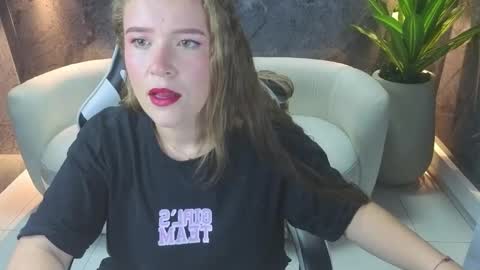 Snapshot of carla_tp chatting on October 12, 1:04 pm Carla online show from October 12, 1:04 pm