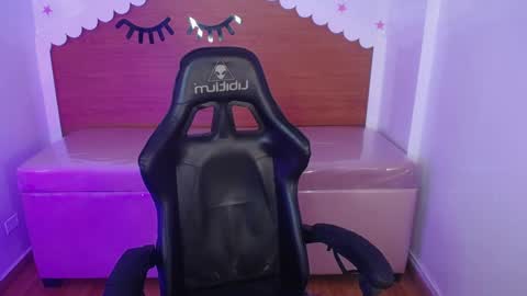 CARLYE   online show from September 30, 3:06 am