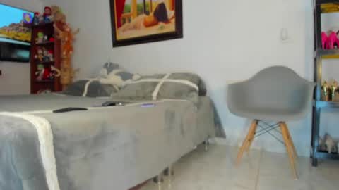 carlota_flow online show from May 6, 4:24 pm