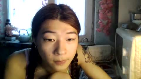 CarlyJoy online show from June 26, 2:55 pm