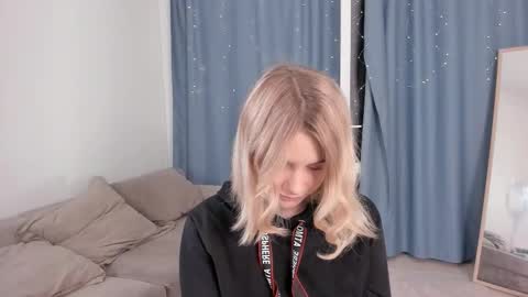 Alice online show from March 10, 6:45 pm