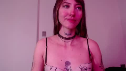 carmennrusso online show from June 11, 5:44 pm