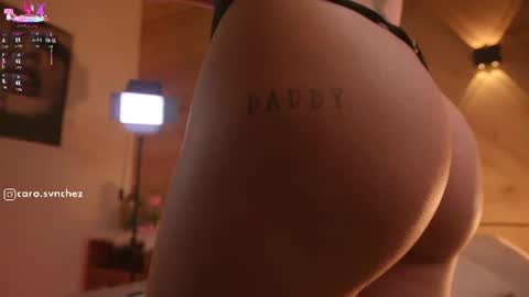 caro_sanchezz online show from June 15, 1:03 pm