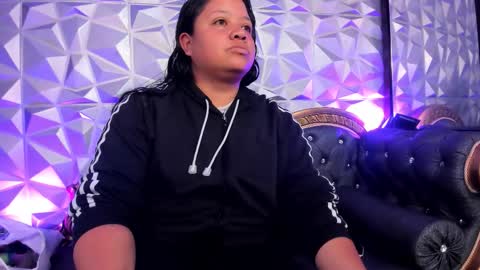 Angie Carolina online show from March 18, 7:42 pm