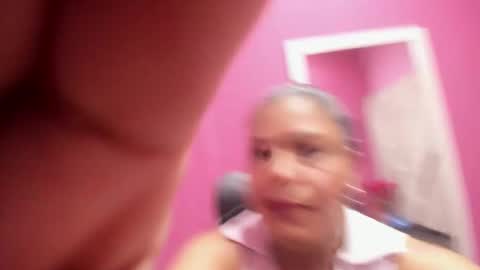 Snapshot of carolina_suarez_ chatting on October 4, 3:15 am carolina suarez online show from October 4, 3:15 am