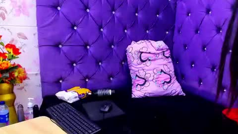 carolina suarez online show from July 5, 4:19 am