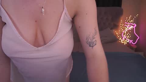 Snapshot of carolinadia chatting on March 9, 12:53 pm carolinadia online show from March 9, 12:53 pm