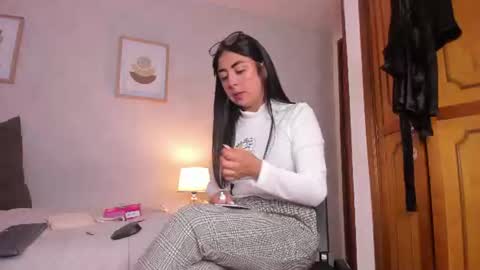 Caroline  online show from July 24, 11:40 am