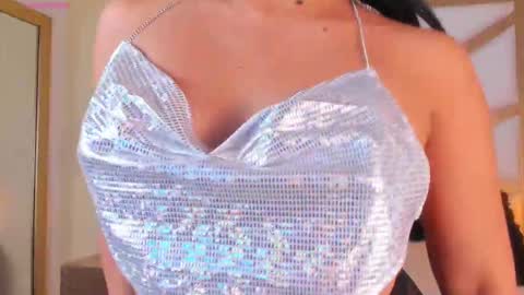 Caroline online show from October 25, 1:22 pm