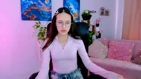 Caroline online show from July 16, 8:39 am