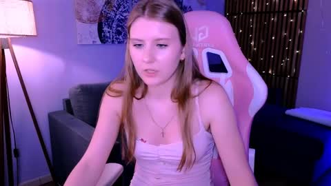 Caroline online show from April 1, 10:05 am