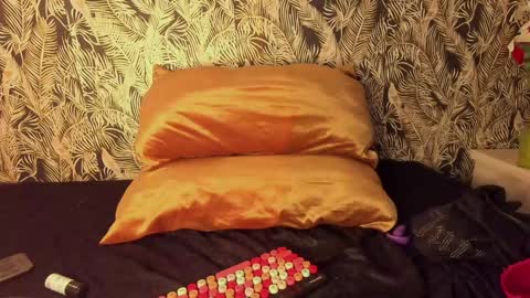    online show from January 3, 7:39 pm